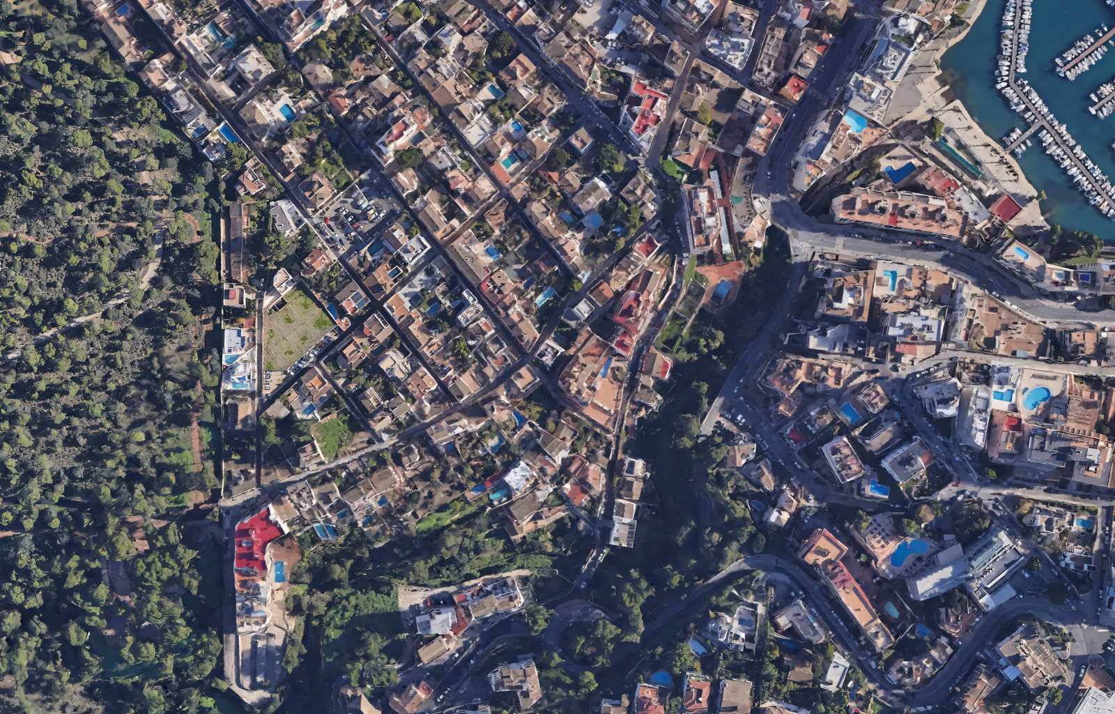 Aerial view of El Terreno, Bellver Castle Park and the harbour in Palma, with the Casa Bellver plot marked